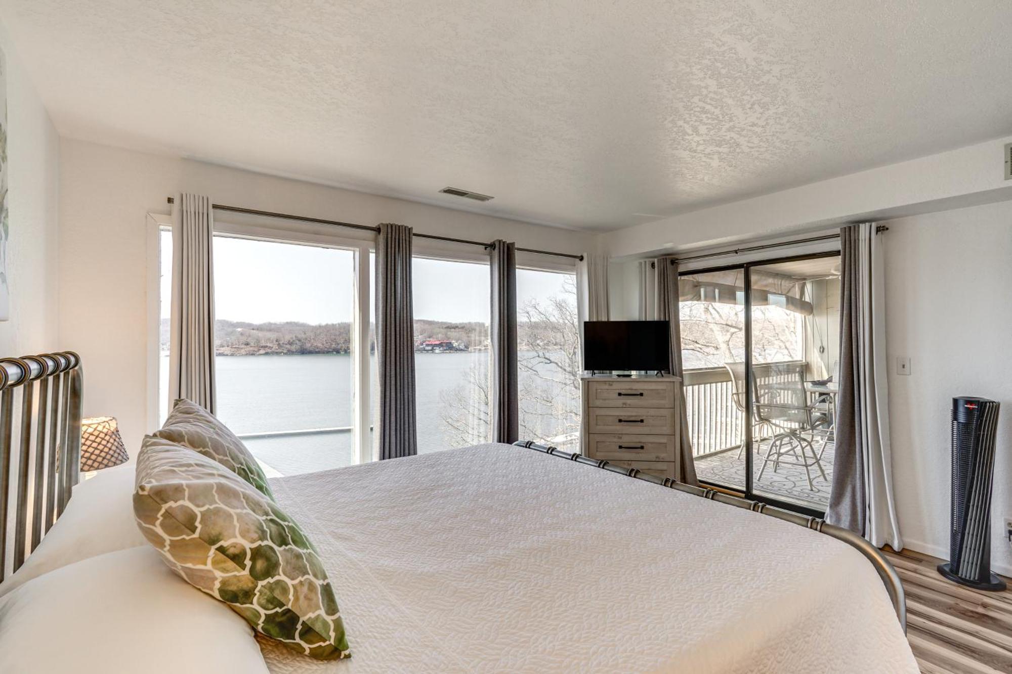 Modern Condo With Screened Balcony And Views! Osage Beach Exterior foto
